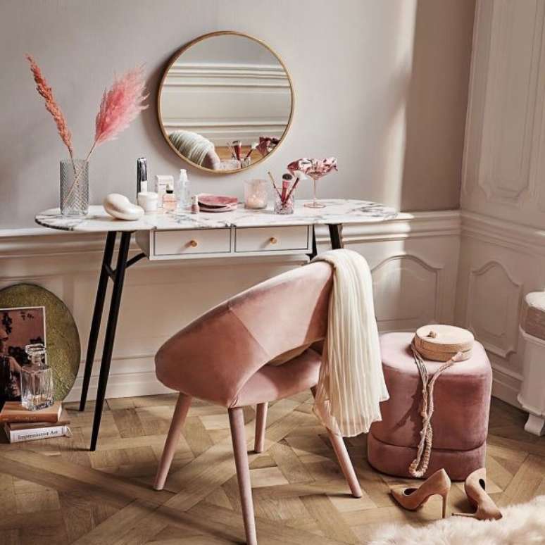 32. Penteadeira barata para usar no quarto &ndash; Via: Deskgram