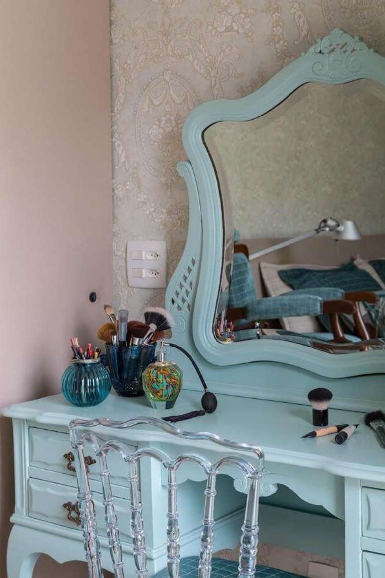 45. Escolha cores lindas para penteadeiras &ndash; Projeto: Eliane Mesquita