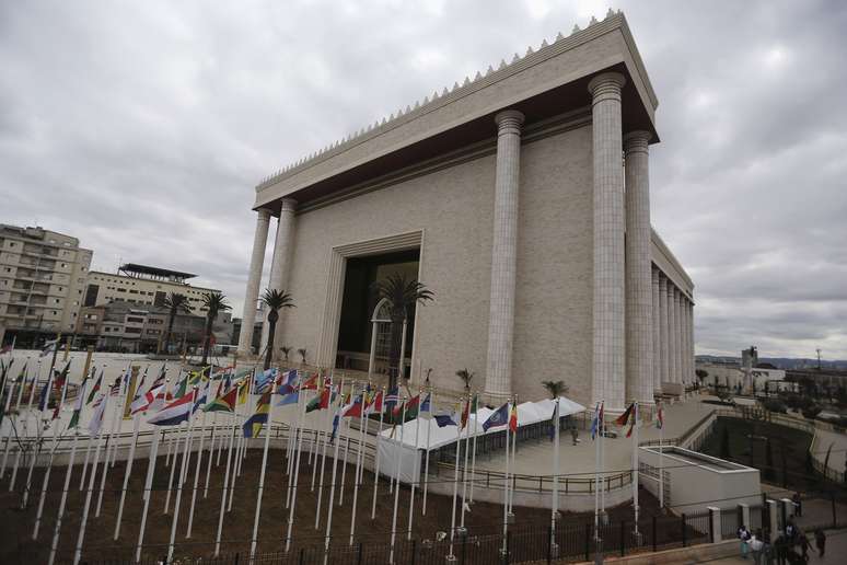 Templo de Salomão, em São Paulo, é uma das principais igrejas do país 
31/07/2014
REUTERS/Nacho Doce