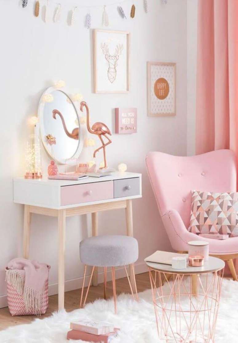 34. Penteadeira camarim simples e pequena &ndash; Via: Pinterest