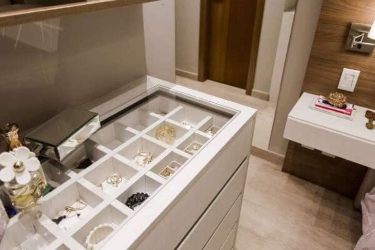 54. Quarto de casal penteadeira &ndash; Projeto: Nathalia Bilibio