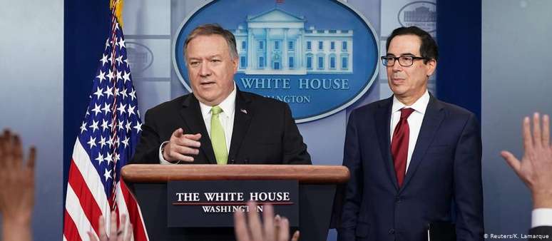 Mike Pompeo e Steven Mnuchin: "sanções privarão a liderança de Teerã de bilhões de dólares em financiamento"