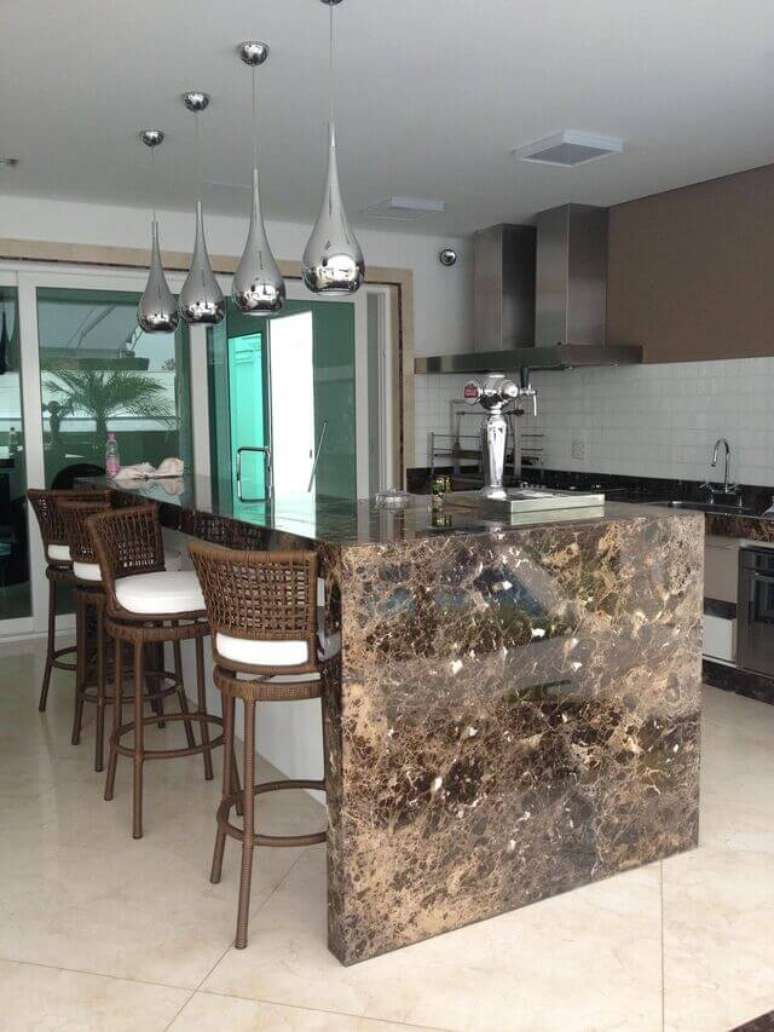 33. As banquetas podem ser mais estilosas do que voc&ecirc; pensa. Projeto de Camila Amaral