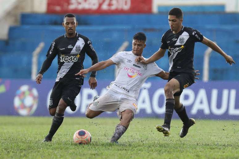 Ponte Preta e Santos empatam em 1 a 1 no tempo normal e time de Campinas triunfa nos pênaltis na Copinha