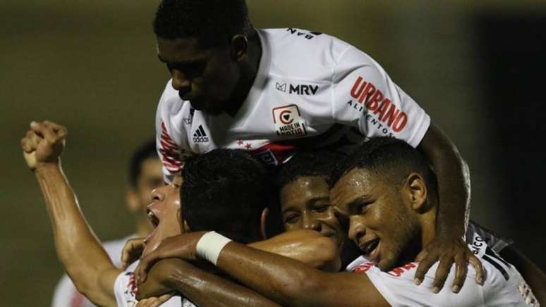 São Paulo fez excelente partida contra o Flamengo de Guarulhos