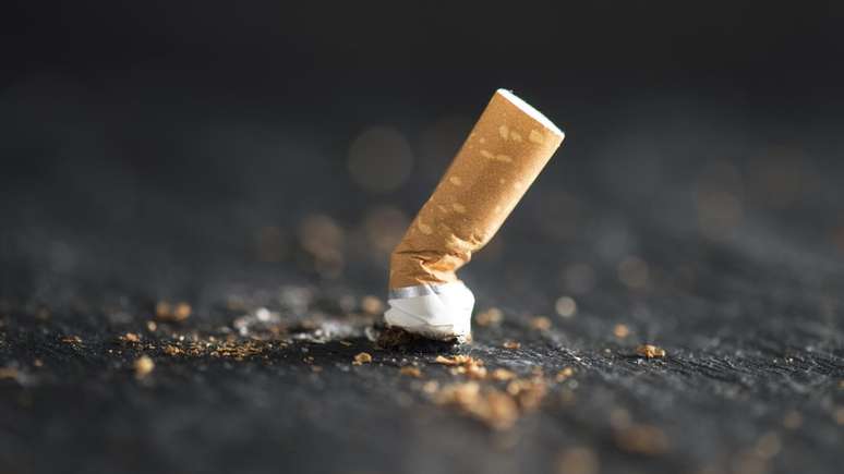 Entre os participantes do estudo, aqueles com a saúde em melhores condições nunca haviam fumado