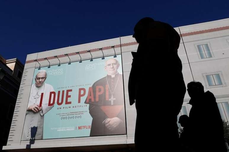Cartaz do filme "Dois Papas" em Roma
13/01/2020
REUTERS/Guglielmo Mangiapane