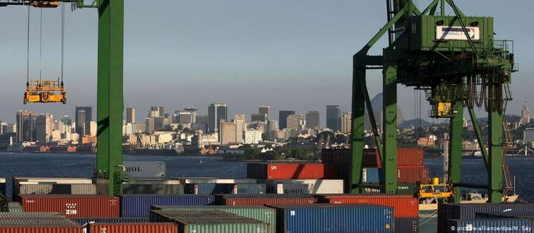 Conflito comercial entre EUA e China pode ter impacto sobre exportações do Brasil, afirmam economistas