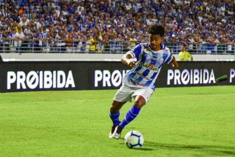 Warley em ação pelo CSA (Foto: CSA/ Divulgação)