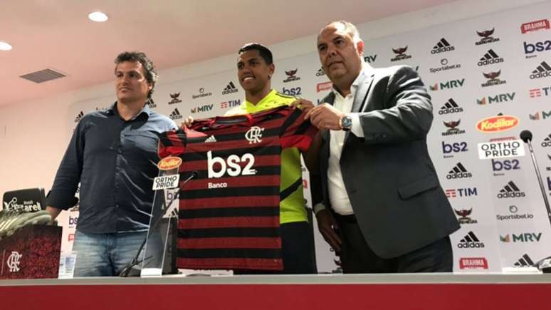 Pedro Rocha vestirá a camisa número 32 no Flamengo (Foto: Divulgação Twitter Flamengo)