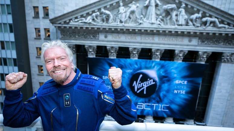 O fundador da Virgin Galactic, Richard Branson, comemorando a entrada de sua empresa no mercado de ações de Nova York