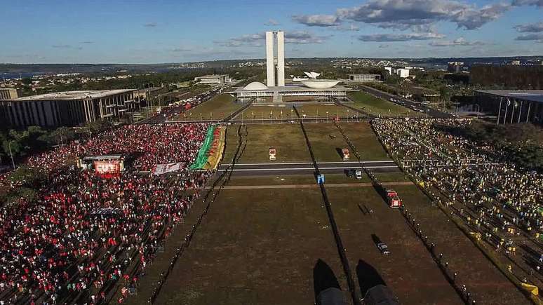 Filme foi elogiado pela cr&iacute;tica internacional, mas concorrentes somam mais resenhas elogiosas