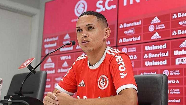 Marcos Guilherme voltou ao Brasil depois de dois anos no futebol saudita