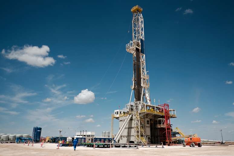 Sonda para exploração de petróleo em Midland, Texas (EUA) 
22/08/2019
REUTERS/Jessica Lutz