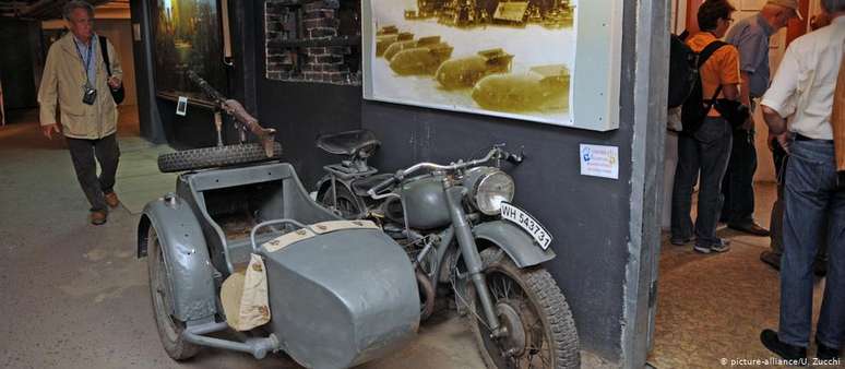 Homem circulava em modelo de motocicleta da Wehrmacht, como esta exposta num museu russo