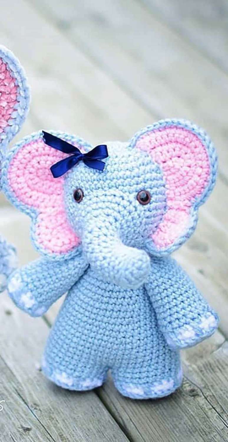 8. Peso de porta de crochê com elefante – Foto: Pinterest