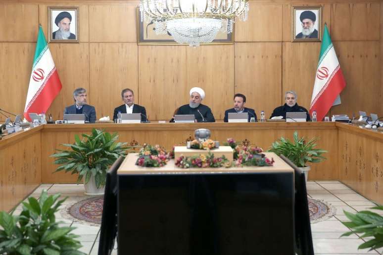 Presidente do Irã, Hassan Rouhani, durante reunião de gabinete em Teerã
15/01/2020
Site oficial da Presidência/Divulgação via REUTERS