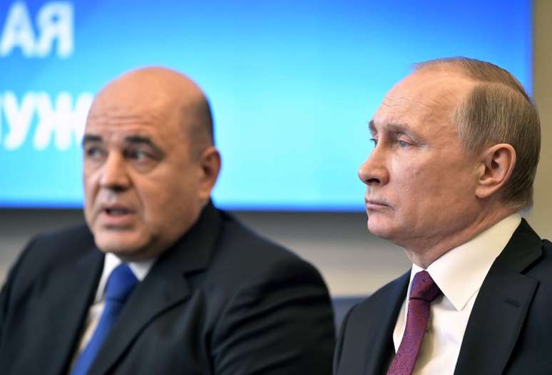 Putin (à direita) se reúne com Mishustin em 2017
11/04/2017
Sputnik/Alexey Nikolskiy/Kremlin via REUTERS