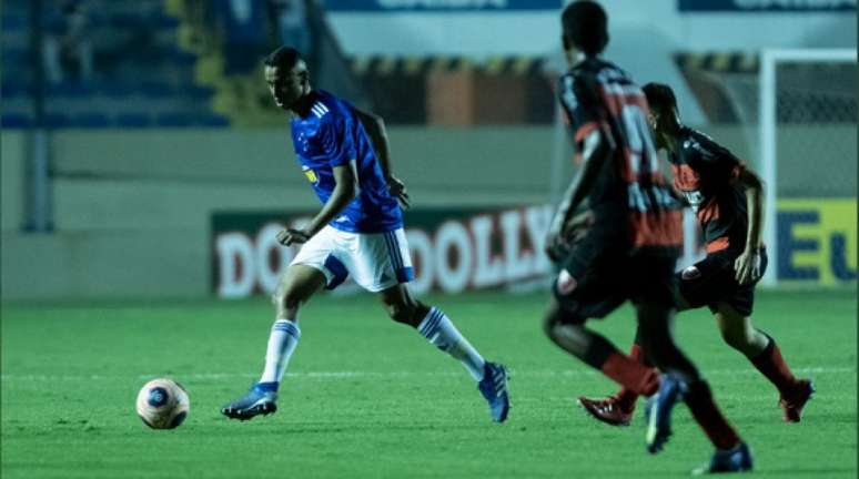 Os meninos da Raposa estiveram muito nervosos nas cobranças de pênaltis, gerando a eliminação do time na Copinha- (Gustavo Aleixo/Cruzeiro)