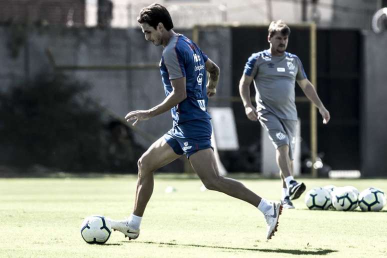 Bryan Ruiz treinará no Santos B (Foto: Ivan Storti/Santos)