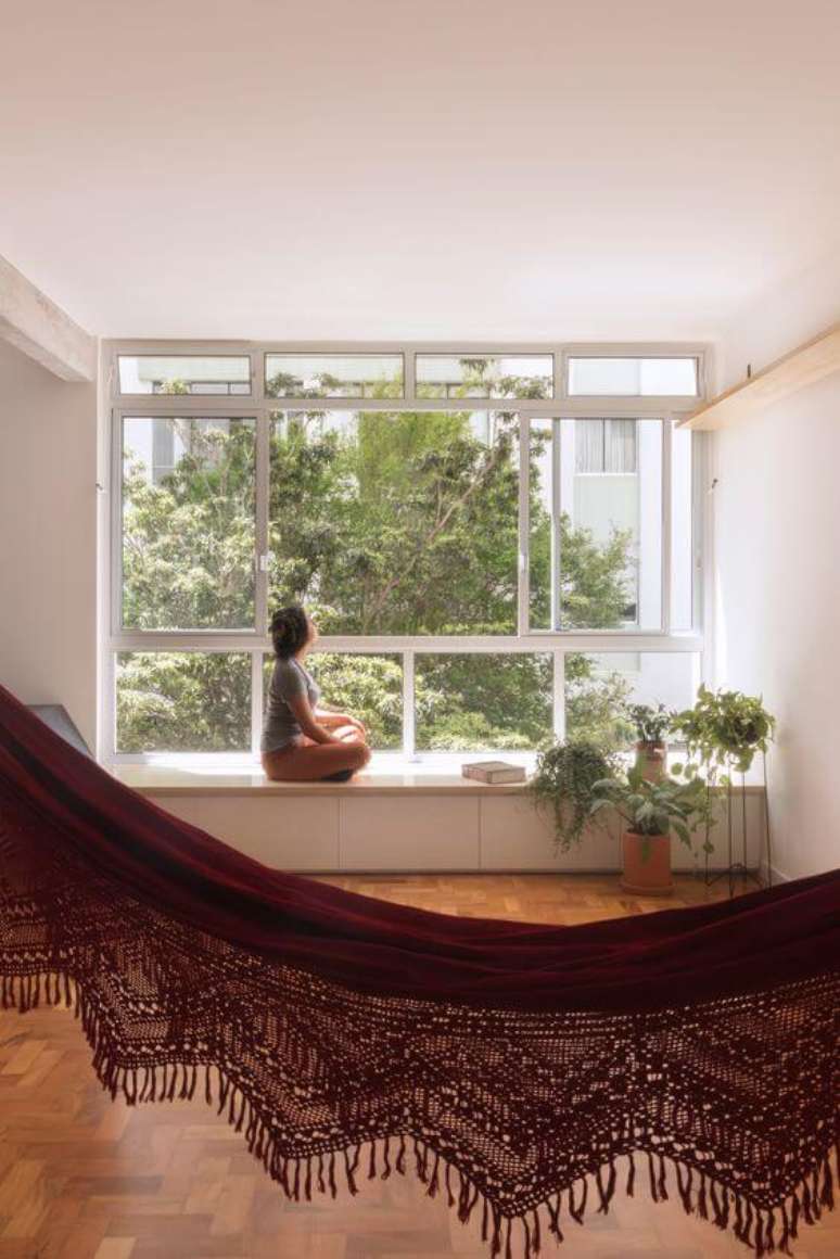 43. Janela de vidro para sala &ndash; Foto: Ina Arquitetura