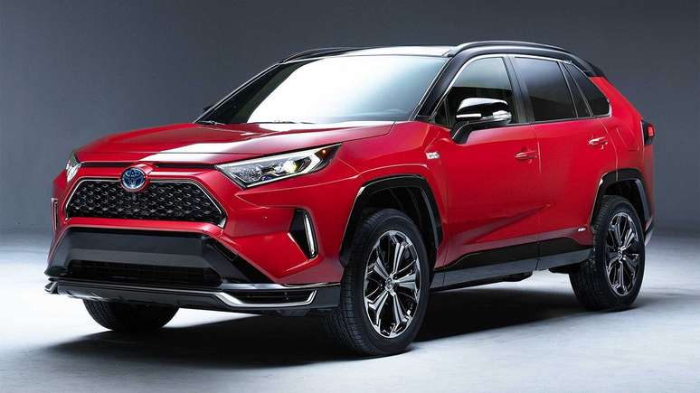 A nova geração do RAV4, que ganhou também uma versão híbrida plug-in, ajudou a Toyota.