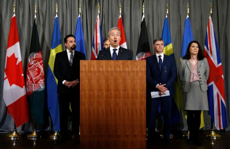 Chanceler canadense, Francois-Philippe Champagne, fala durante entrevista coletiva com outras autoridades de pa&iacute;ses que tiveram passageiros mortos em queda de avi&atilde;o no Ir&atilde;
16/01/2020
REUTERS/Henry Nicholls
