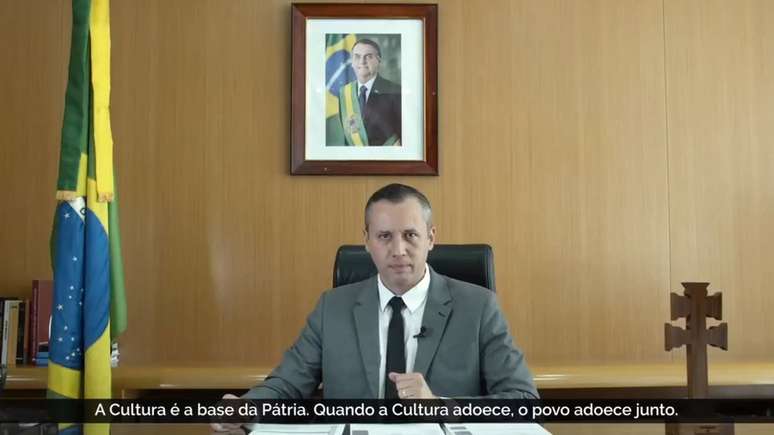 Alvim caiu após repercussão de vídeo em que parafraseou ministro da Propaganda de Hitler