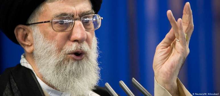 Khamenei diz que "o fato de o Irã poder desferir um tapa no rosto de uma potência mundial revela a mão de Deus"