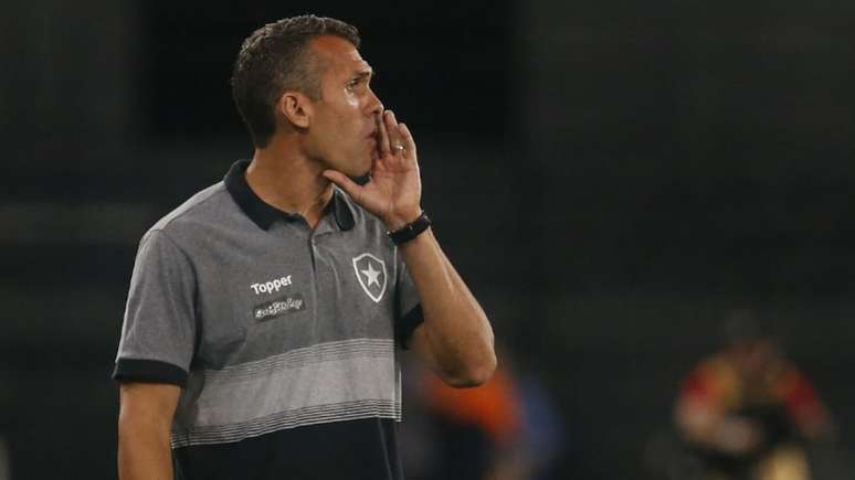 Axuliar Bruno Lazaroni vai comandar o Botafog na estreia no Carioca (Foto: Vítor Silva/Botafogo)