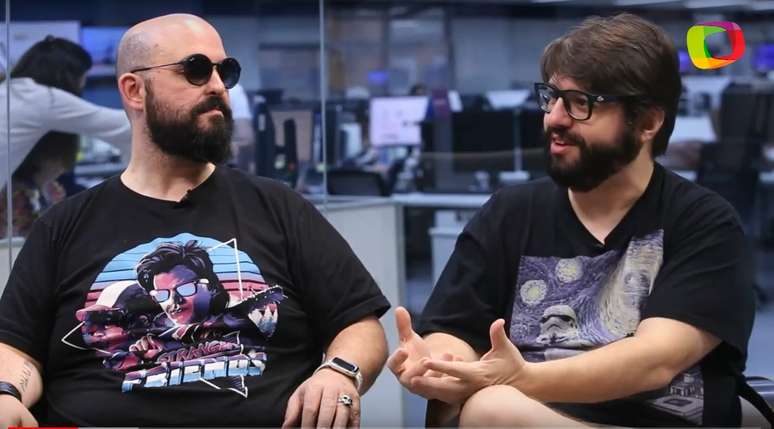 Azaghal (Deive Pazos) e Alexandre Otoni (Jovem Nerd) são apresentadores do podcast mais ouvido do Brasil. 