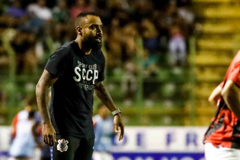 Coelho elogiou a postura do time contra o Athletico (Foto:Agência Corinthians)