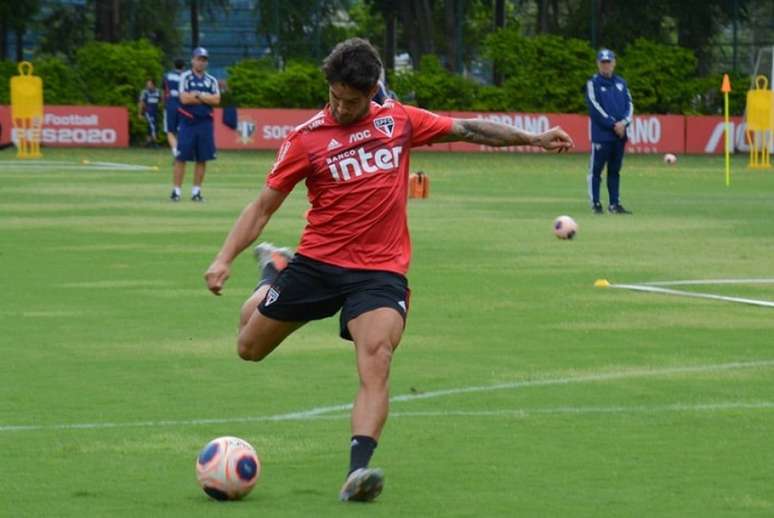 Alexandre Pato optou por ficar no São Paulo, apesar de oferta tentadora (Foto: Érico Leonan/São Paulo)