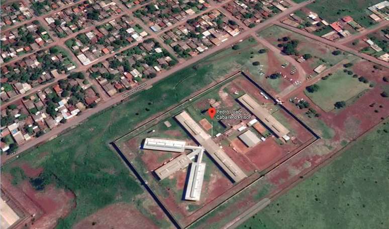 Vista aérea da Penitenciária Regional de Pedro Juan Caballero, na fronteira do Paraguai com o Brasil