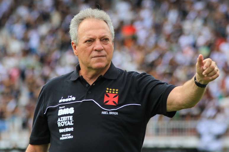 O técnico do Vasco, Abel Braga