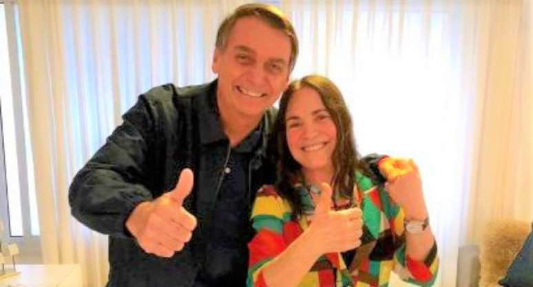 Bolsonaro vai ao Rio se encontrar com Regina Duarte