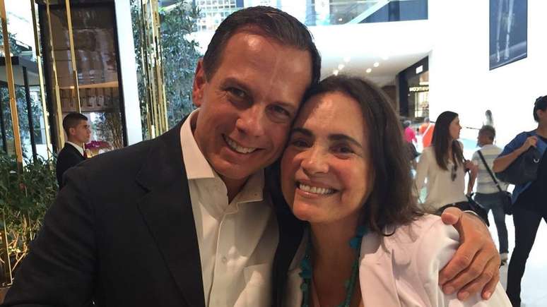 'Regina Duarte, amiga de uma vida inteira, acredita que o novo faz a diferença para acelerar São Paulo!', escreveu Doria no Twitter em 2016, acima dessa foto