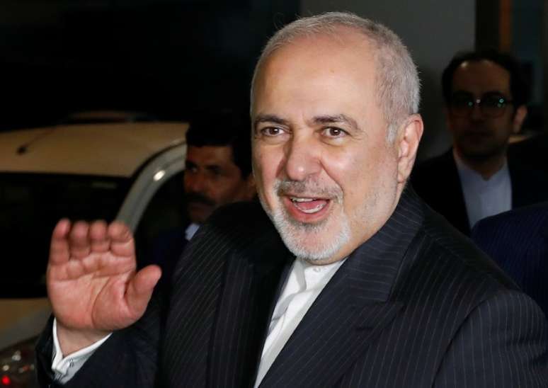 Ministro das Relações Exteriores do Irã, Mohammad Javad Zarif, chega ao aeroporto de Nova Délhi
14/01/2020 REUTERS/Adnan Abidi