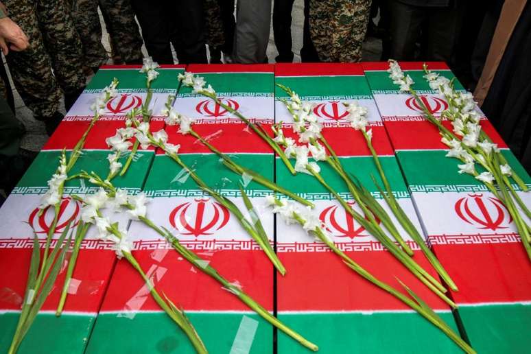 Caixões de quatro iranianos mortos em queda de avião da Ucrânia
16/01/2020
Abdolrahman Rafati/Tasnim News Agency/WANA (West Asia News Agency) via REUTERS