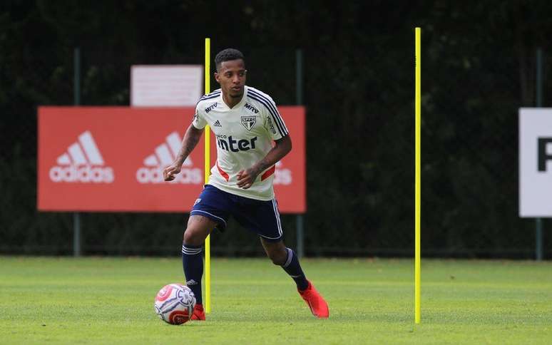 Tchê Tchê foi contratado pelo São Paulo em março de 2019 (Foto: Divulgação/Rubens Chiri)