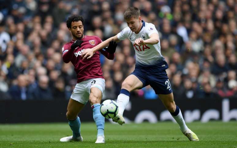 Felipe Anderson sofreu grave lesão e desfalca West Ham (Foto: Reprodução)