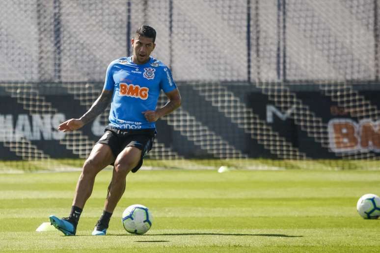 Ralf levantou nada menos do que oito títulos com a camisa do Corinthians (Rodrigo Gazzanel / Agência Corinthians)
