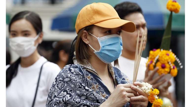 Na China, ao menos 17 pessoas morreram em decorrência do vírus do tipo corona surgido em dezembro