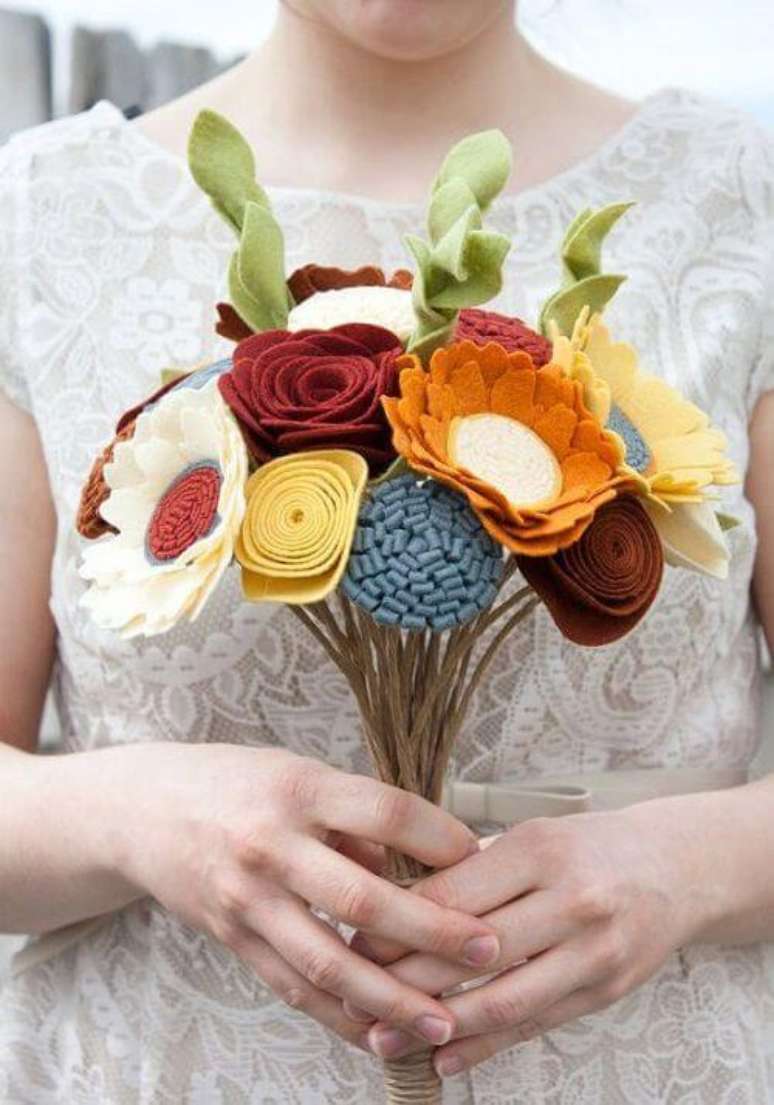 25. Buqu&ecirc;s de flor de feltro &ndash; Foto: Pinterest