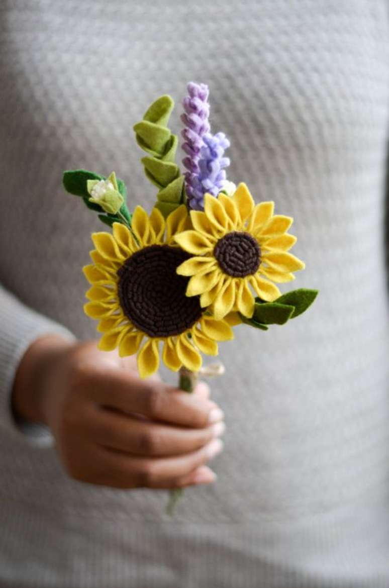 46. Flor de feltro girassol – Foto: Etsy
