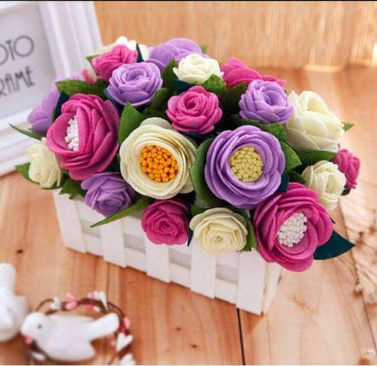 66. Flores de feltro para decora&ccedil;&atilde;o de casa &ndash; Via: AliExpress
