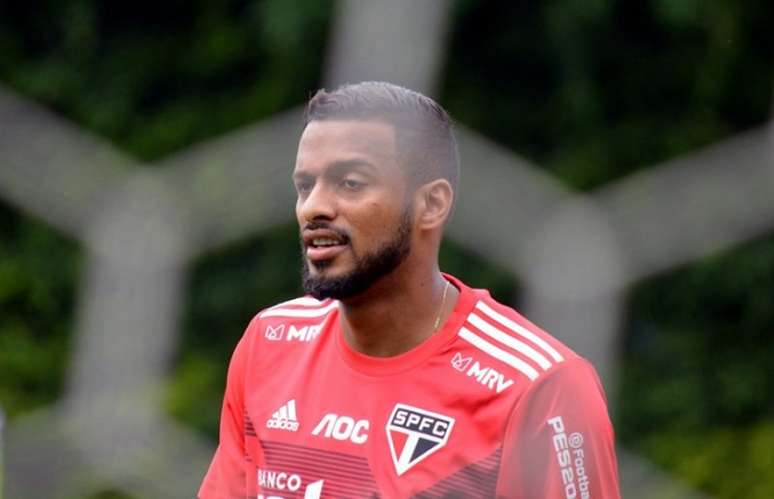 Reinaldo desfalcou o time para acompanhar o nascimento da filha Rebeca (Foto: Érico Leonan/saopaulofc.net)