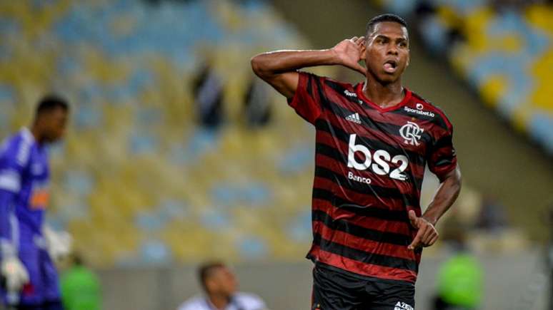 Lucas Silva na vitória do Flamengo (Foto: Marcelo Cortes / Flamengo)