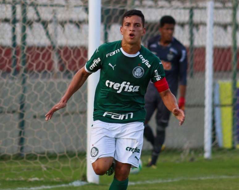 Renan Victor está defendendo a equipe sub-18 do Palmeiras em competição no Rio Grande do Sul (Divulgação)