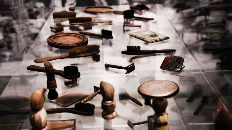 N&atilde;o sabendo de seu destino, alguns judeus levaram seus pertences pessoais quando foram transportados para Auschwitz